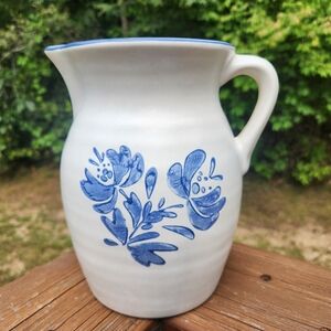 Pfaltzgraff Yorktowne 64oz Stoneware Pitcher #416Y